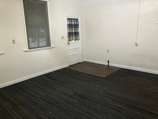 Foto del edificio - 101 North Depot Street