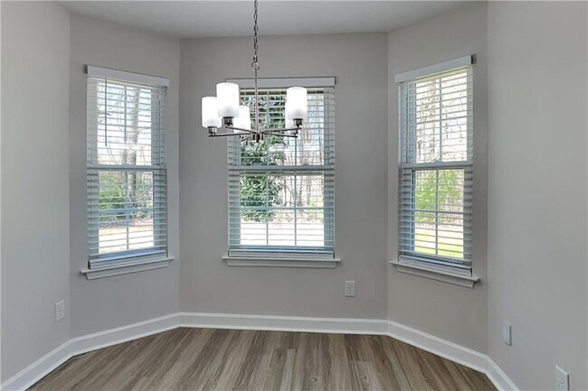 Foto del edificio - 4642 Devencrest Ln