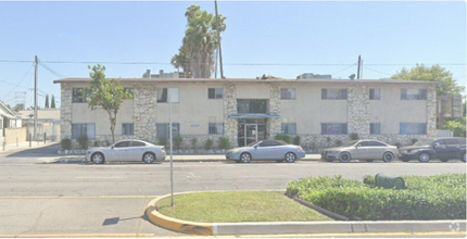 Building Photo - 8560 Artesia Blvd