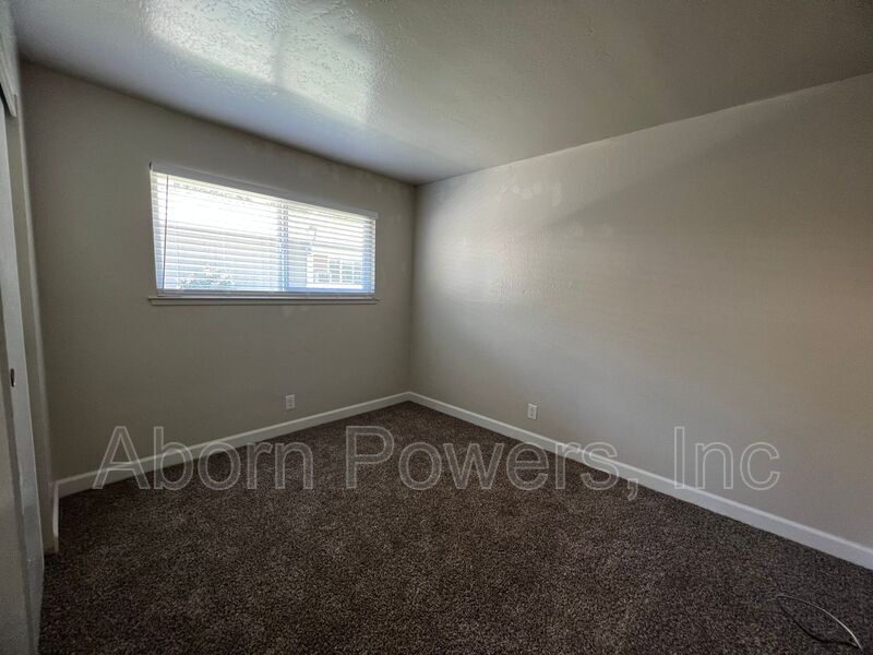 Foto del edificio - 2760 Coloma St