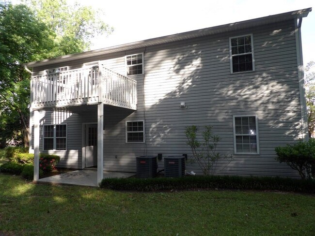 Foto del edificio - 1324 Waterway Dr