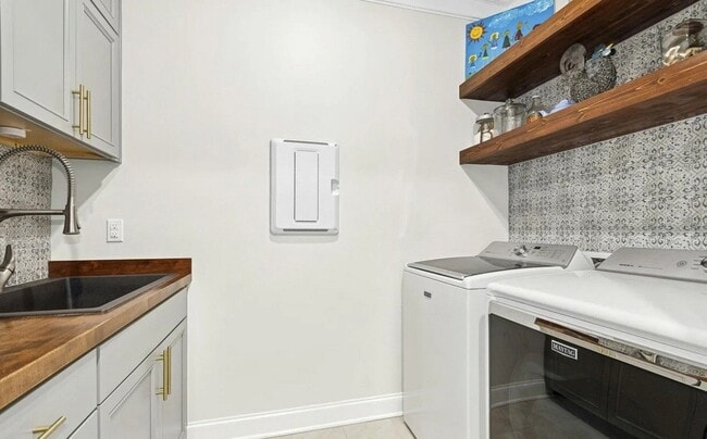 Foto del edificio - 1103 Pondfield Wy