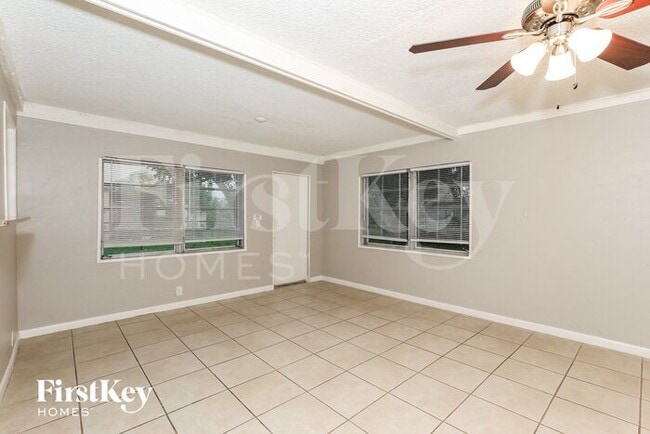 Building Photo - 4830 NW 12th Ct
