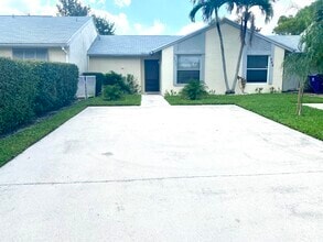 Building Photo - 270 Palmetto Ct