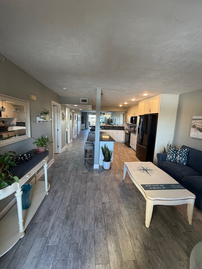 Foto del edificio - 428 Bouchelle Dr