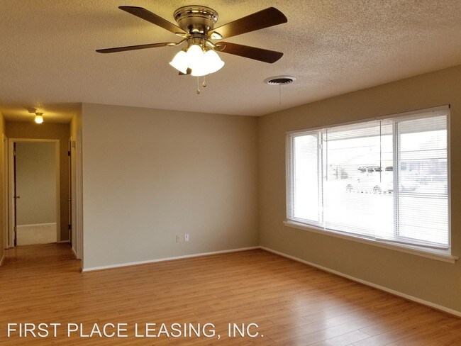 Building Photo - 3 br, 2 bath House - 509 Circle Dr.
