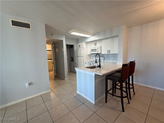 Foto del edificio - 1150 Wildwood Lakes Blvd