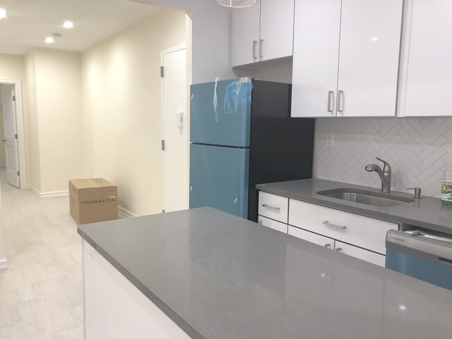 Foto del edificio - 34-50-50 42nd St