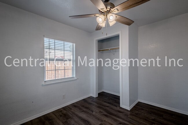 Building Photo - 2 Bedroom/1 Bath Home - $1395 Per Month!