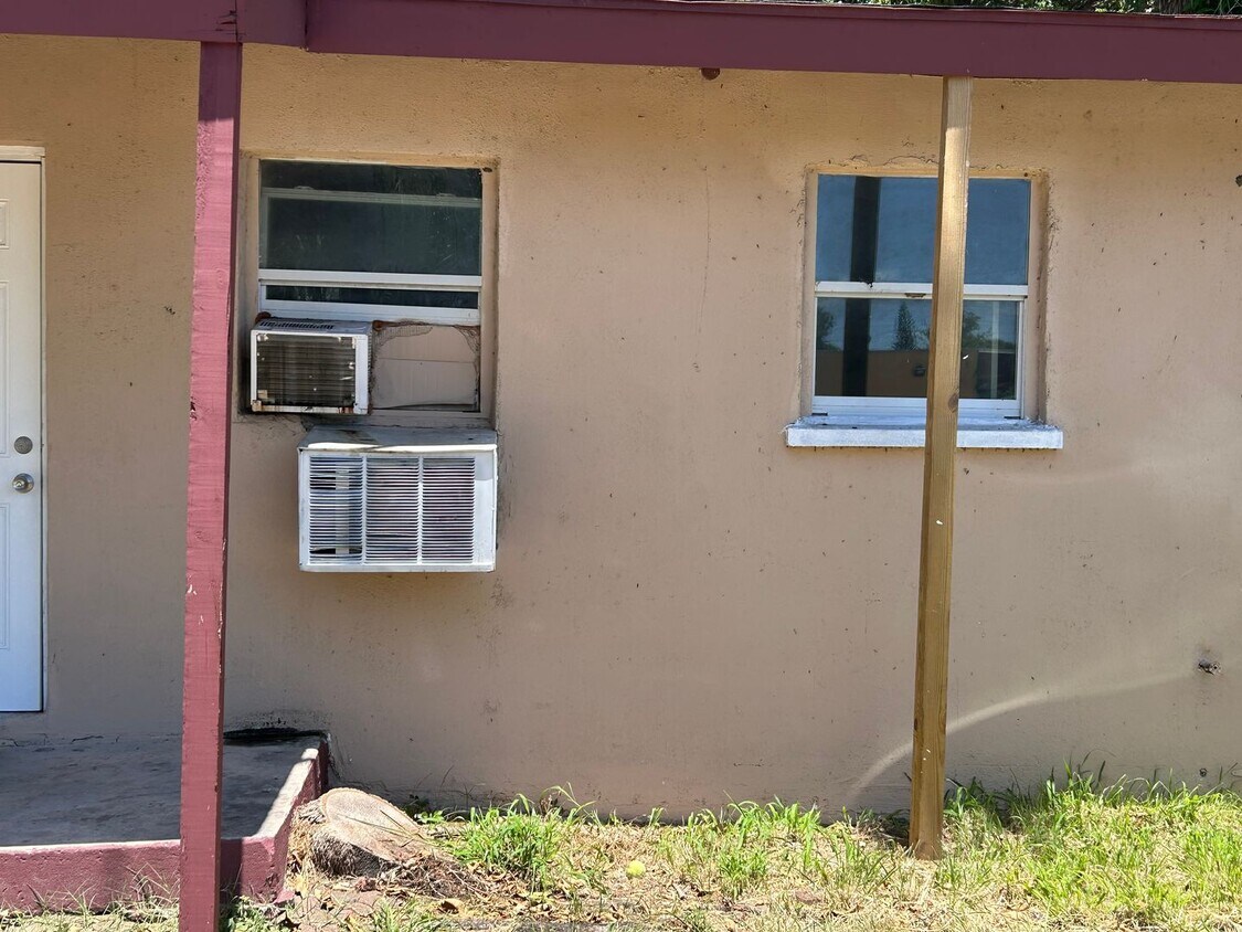 Foto principal - Perfectly located, central Sarasota unit f...