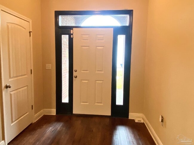 Foto del edificio - 8746 Bradfield Dr