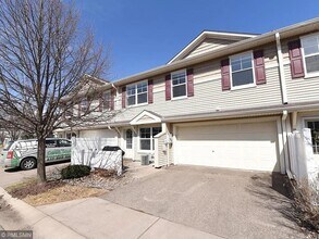 Building Photo - 10866 Kingsfield Ln