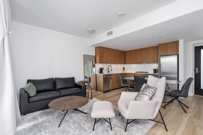 Building Photo - 1372 Seymour St