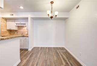 Building Photo - 10202 Forum Park Dr