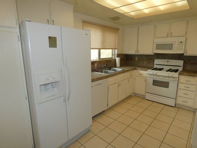 Foto del edificio - Orcutt Bluffs 2 bedroom Condo!!