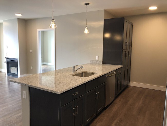 Building Photo - 70 Boston St