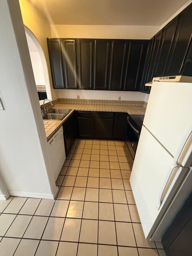 Building Photo - 2601 Alcott Ln