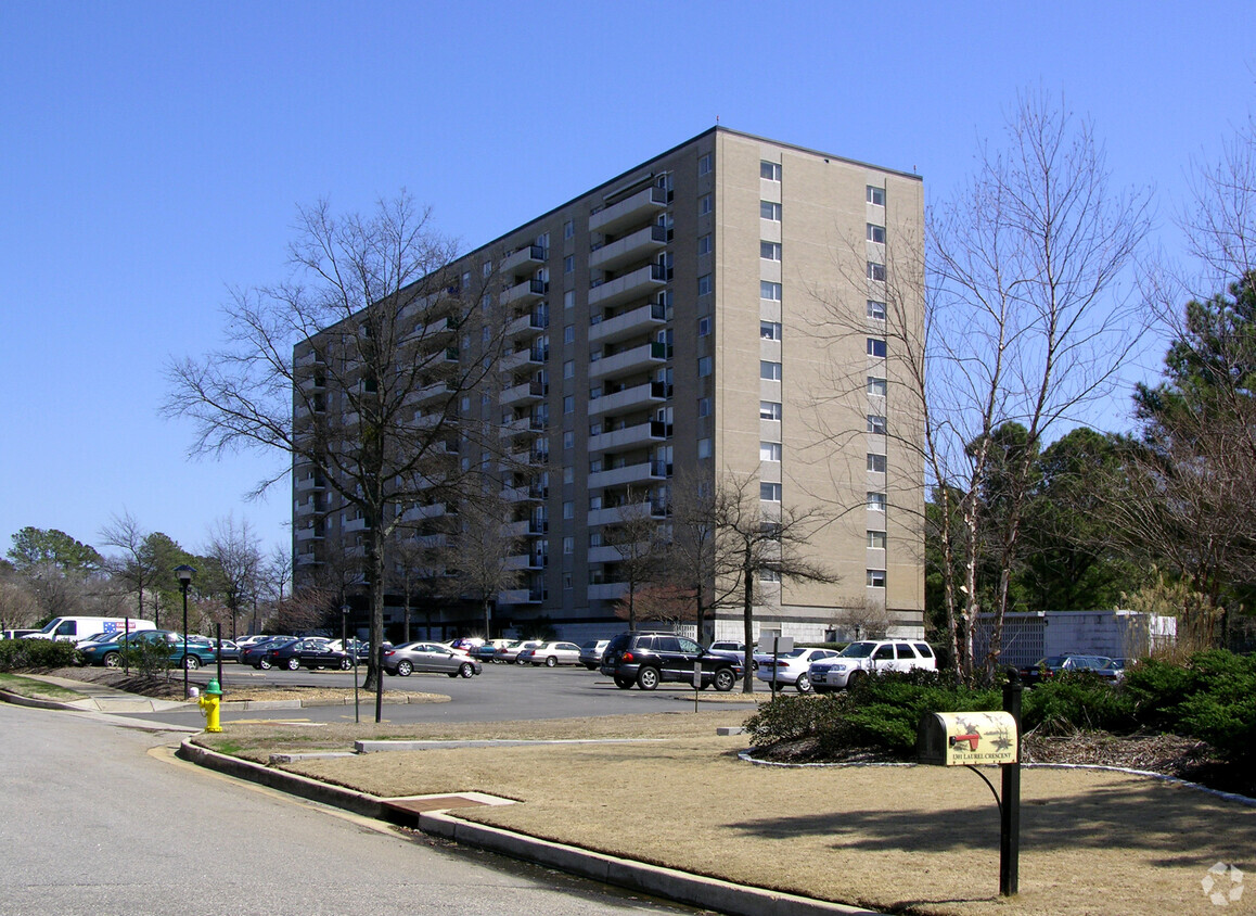 Desde Glenroie Street hacia el sudoeste - The Algonquin House