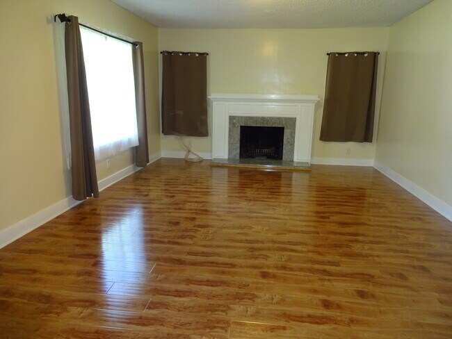 Building Photo - 2195 Mar Vista Ave