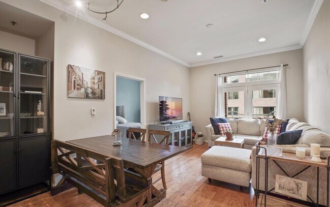 Foto del edificio - 309 Holland Ln