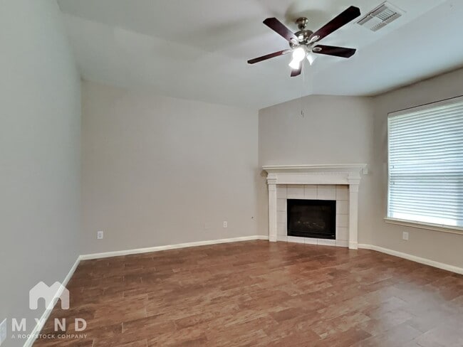 Foto del edificio - 3202 Black Ln