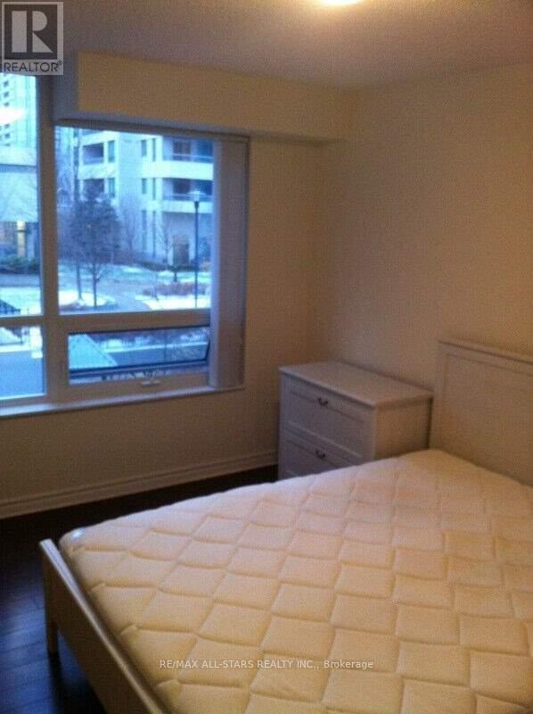 Building Photo - 35 Hollywood Ave