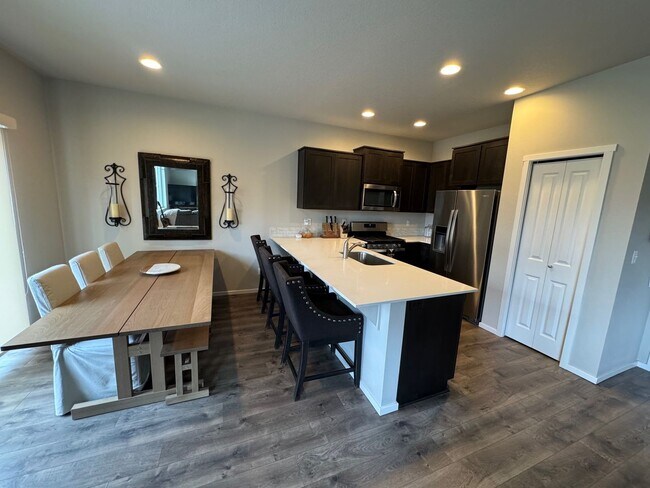 Foto del edificio - Beautiful 4 Bedroom Home in SE Bend!