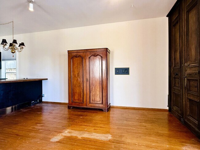 Foto del edificio - Gorgeous studio for rent in Sausalito!