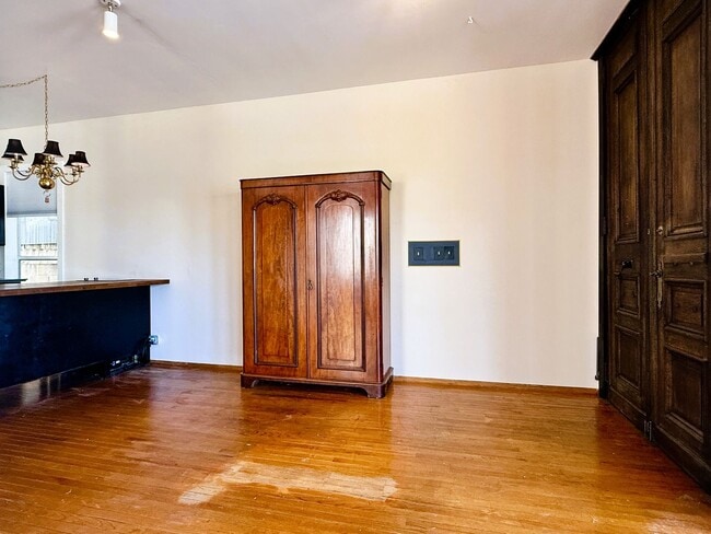 Building Photo - Gorgeous studio for rent in Sausalito!