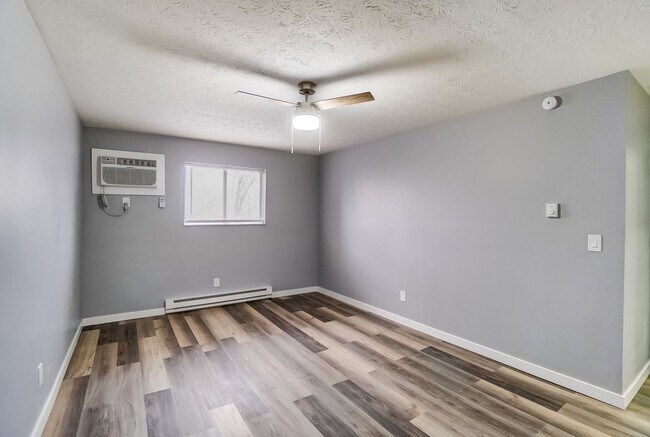 Interior Photo - Cascade Ridge