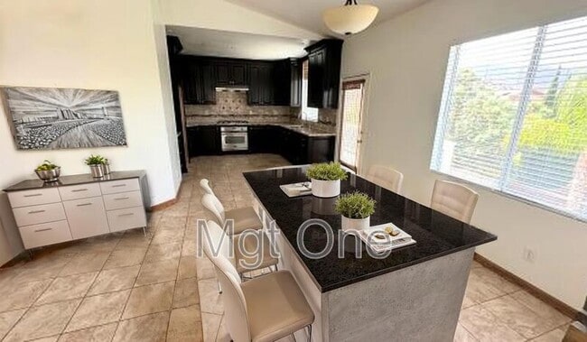 Building Photo - 1067 Regina Way