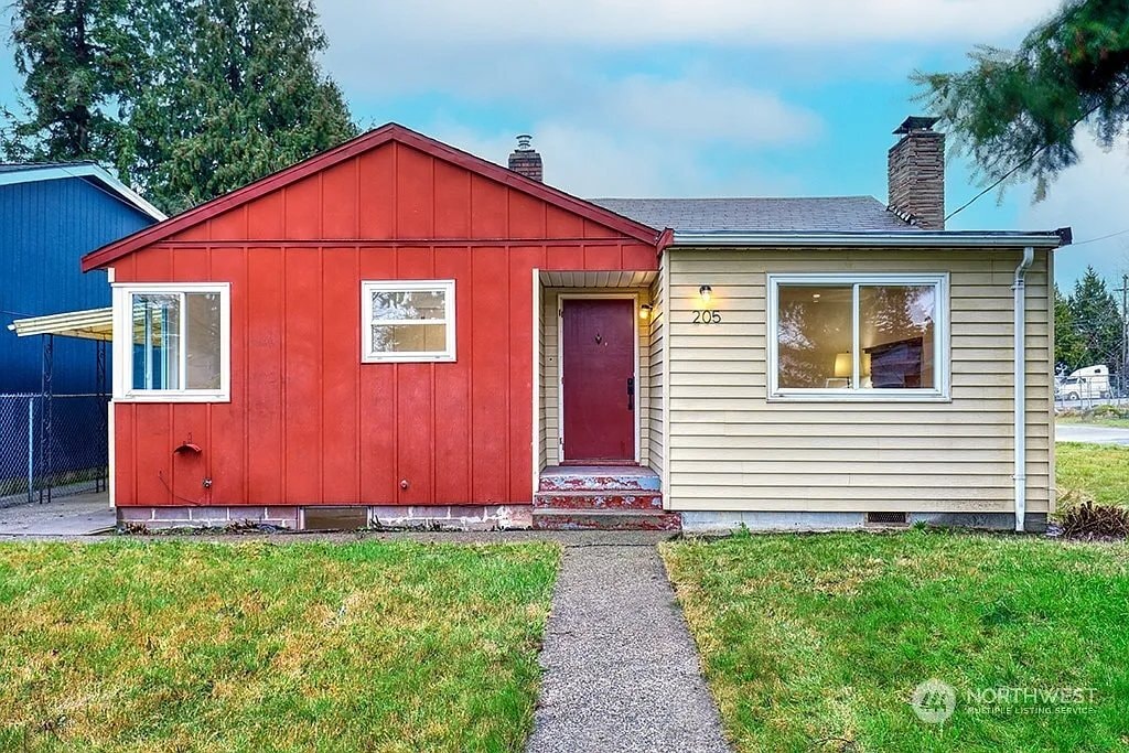 Photo - 205 S 107th St (Seattle, WA)