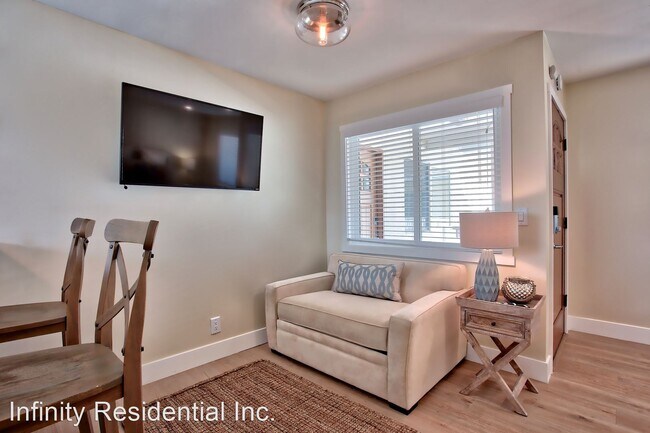 Building Photo - 33901 Malaga Dr