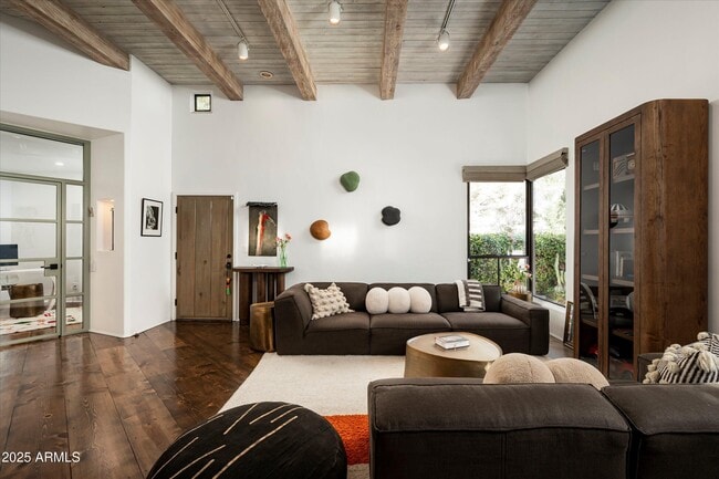 Foto del edificio - 5101 N Casa Blanca Dr