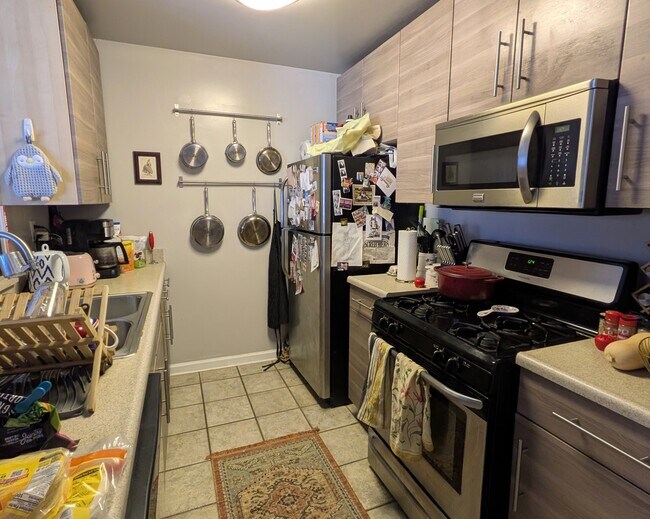 Foto del edificio - 9313 National Blvd