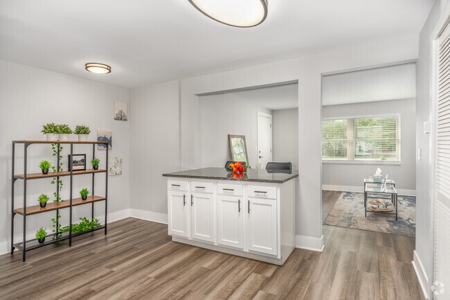 2 habitaciones, 1 baño - 850 pies cuadrados - Cocina - Gahanna Commons