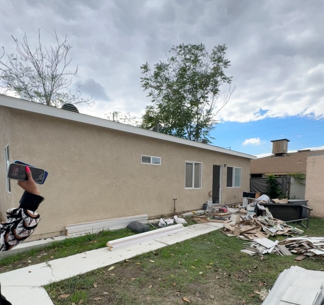 Photo - 127 E 11th St House