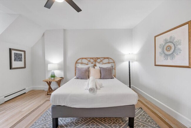 Foto del edificio - 242 Mccormick Pl