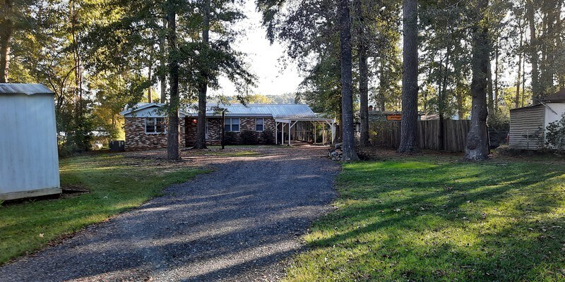 Primary Photo - 306 NORTH LAKE
