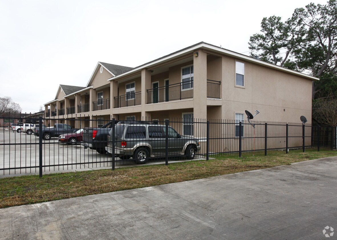 Building Photo - 8256 Leonora St