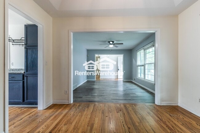 Building Photo - 2707 NE 67th Pl