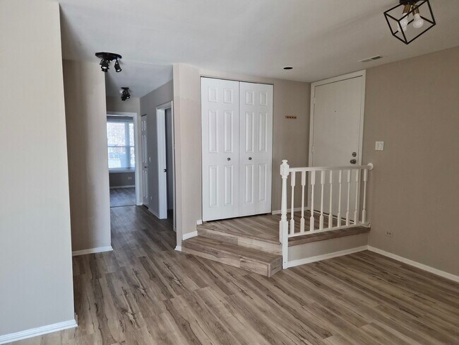 Foto del edificio - 271 Southwick Ct