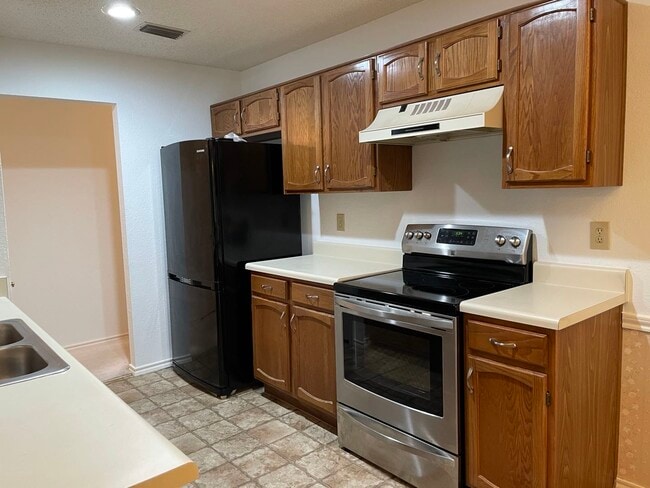 Building Photo - 1417 Quail Crest Dr