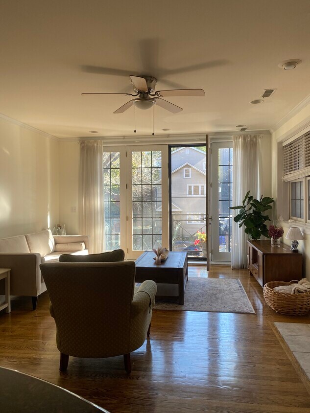 Foto principal - 1446 N North Park Avenue