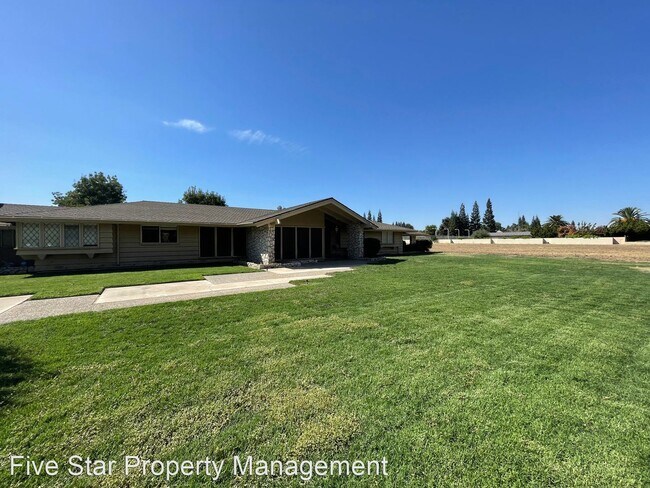 Foto del edificio - 3 br, 2.5 bath House - 624 N. Stearns Rd