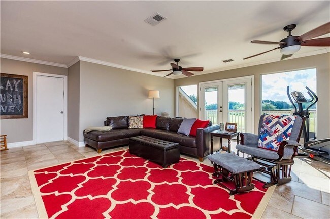 Building Photo - 4322 Spring Creek Dr