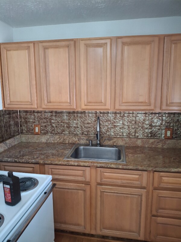 Foto del edificio - 6941 Dartmouth Ave N