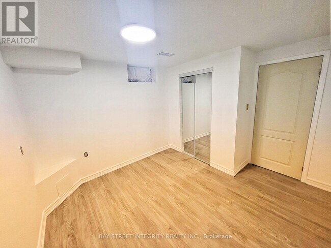 Building Photo - 37 Sandham Crescent