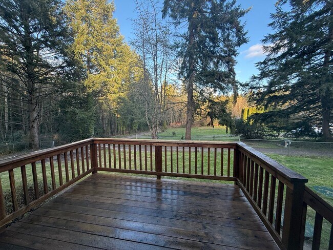 Foto del edificio - Spacious 3-Bed + Flex Room on Private Fenced 2 Acres, Huge Shop
