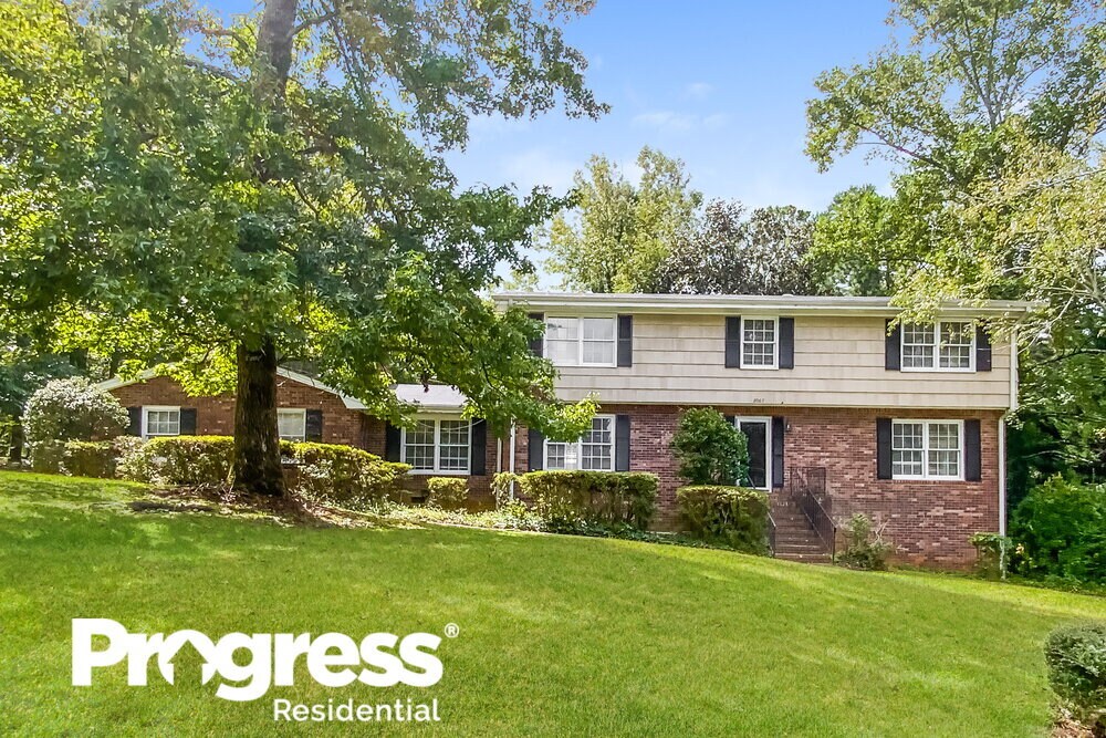 2067 Tanglewood Dr, Snellville, GA 30078 House for Rent in Snellville